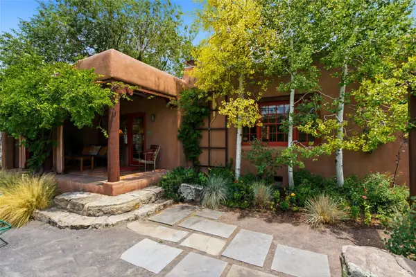 605 Sunset Street, Santa Fe, NM 87501