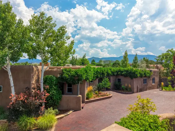 713 Garcia Street, Santa Fe, NM 87505