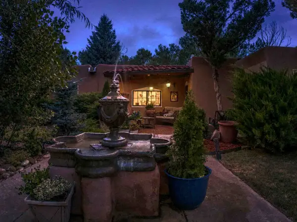 222 Nm 240, Taos, NM 87571