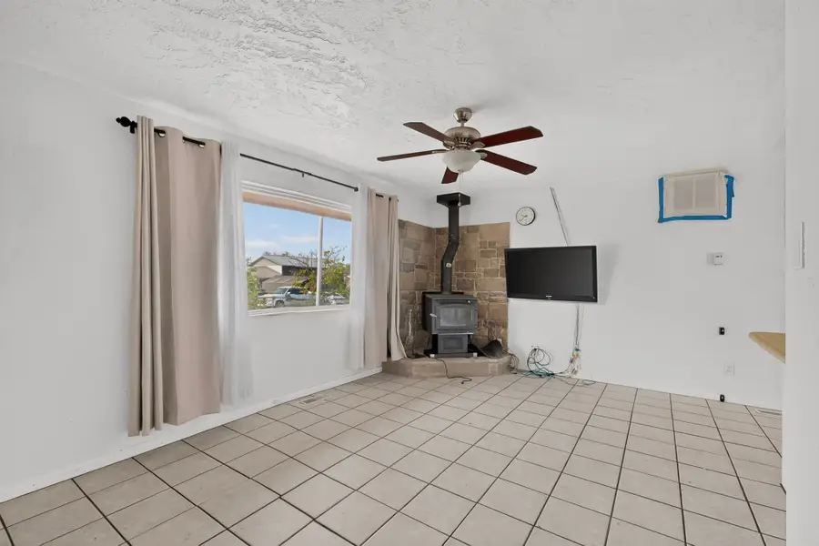 1907 E Shadowood, Espanola, NM 87532 - #3