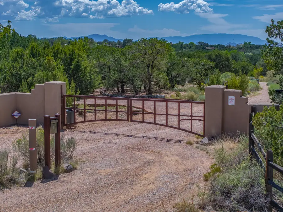 504 Corte De Pinon, Santa Fe, NM 87505 - #2