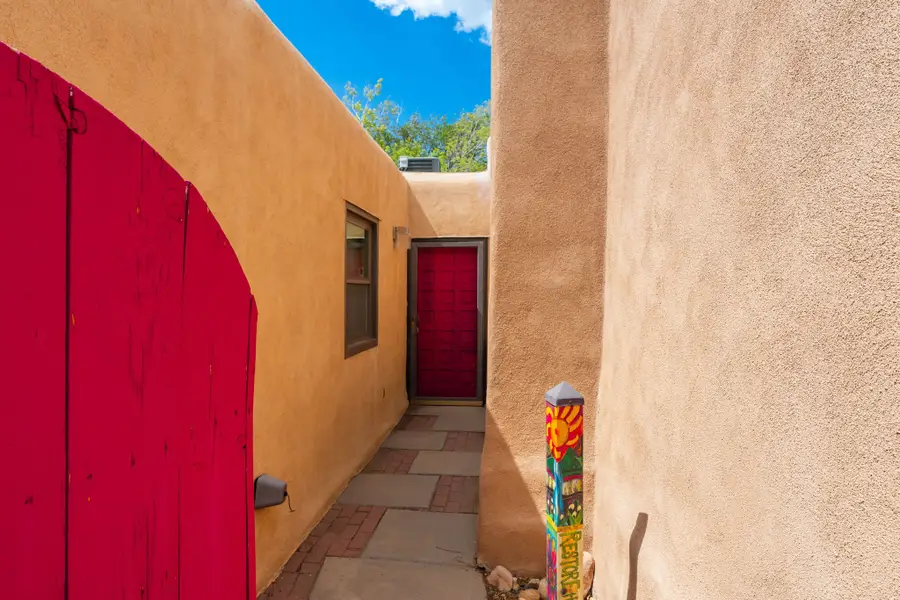 3168 Plaza Blanca, Santa Fe, NM 87507 - #3