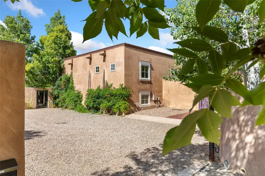992 and 994 Old Pecos Trail, Santa Fe, NM 87505 - #2