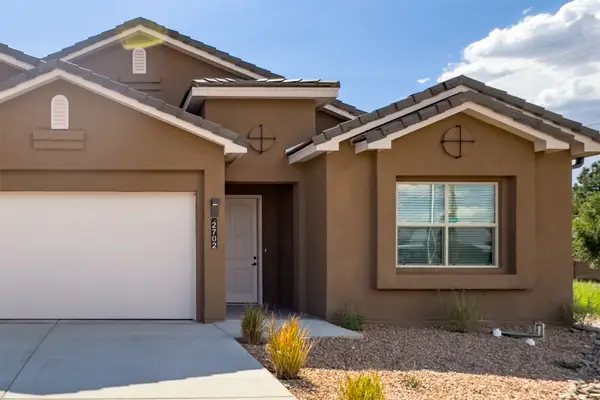 2722 La Luz De Cristo, Santa Fe, NM 87507