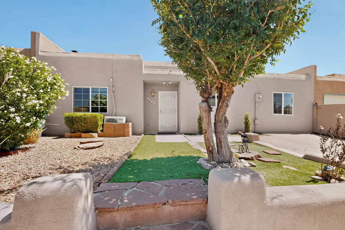 1463 Acequia Borrada, Santa Fe, NM 87507 - #1