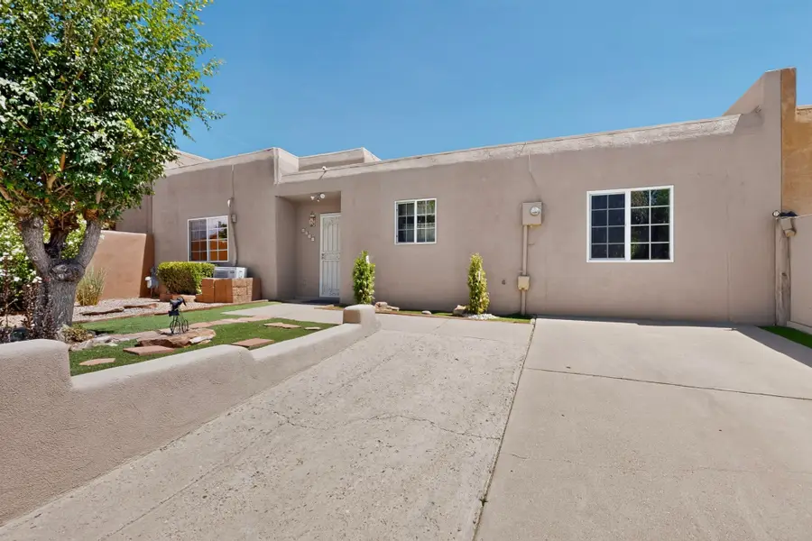 1463 Acequia Borrada, Santa Fe, NM 87507 - #2