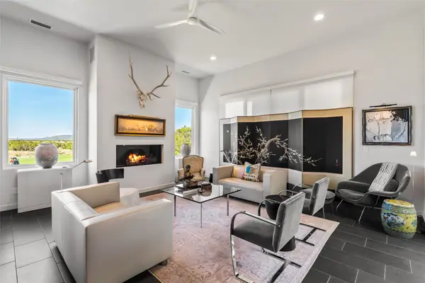 7 Valverde Lane, Santa Fe, NM 87506