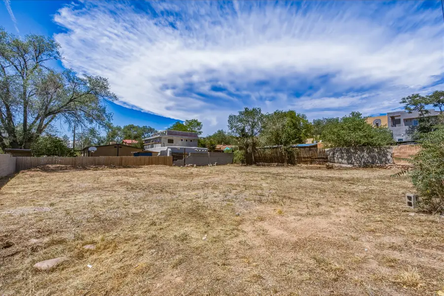 132 Bob, Santa Fe, NM 87501 - #2