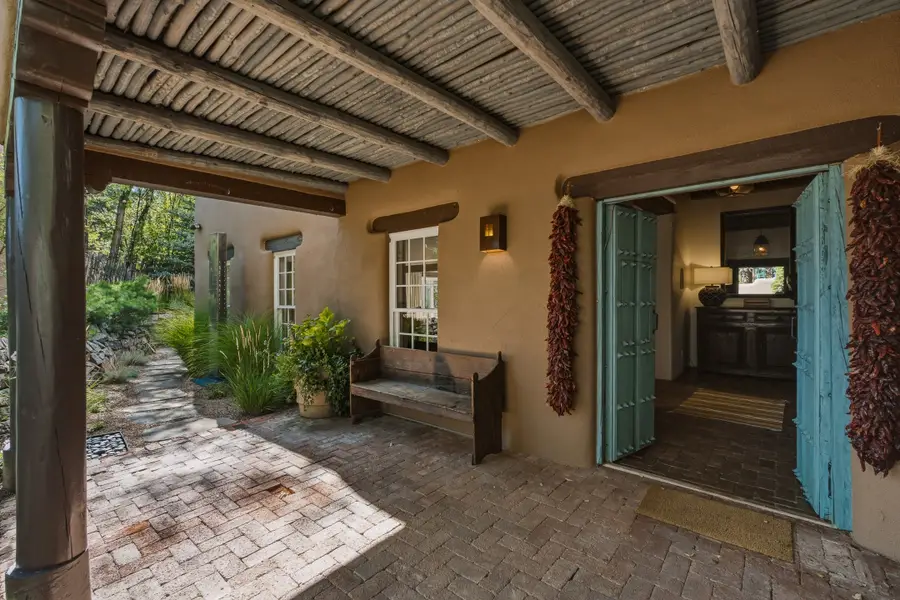 586 1/2 Camino Del Monte Sol, Santa Fe, NM 87505 - #2