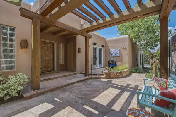 957 Paseo Del Sur, Santa Fe, NM 87501