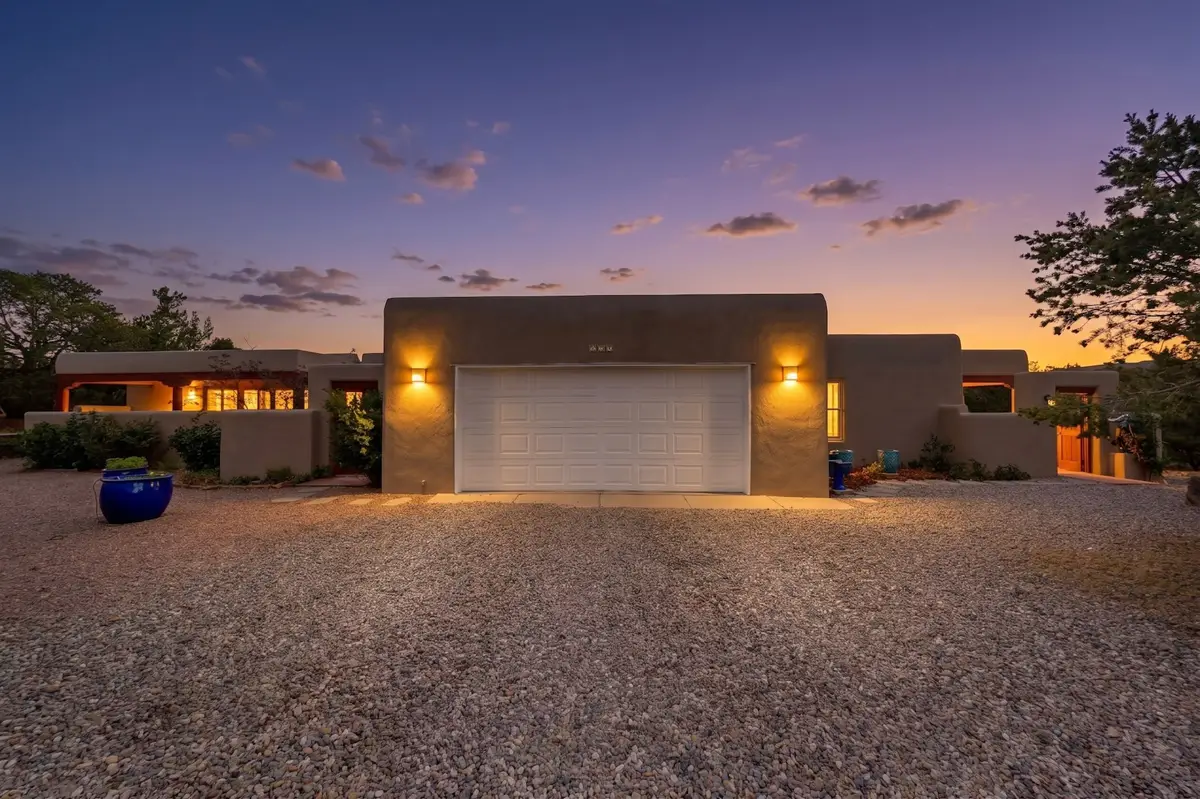 959 Santo Nino Pl, Santa Fe, NM 87501 - #1