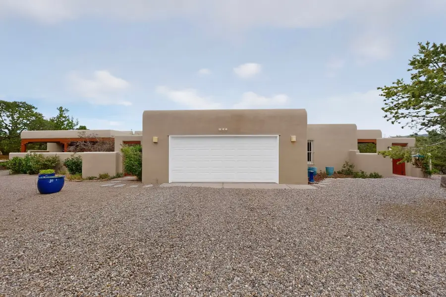 959 Santo Nino Pl, Santa Fe, NM 87501 - #2