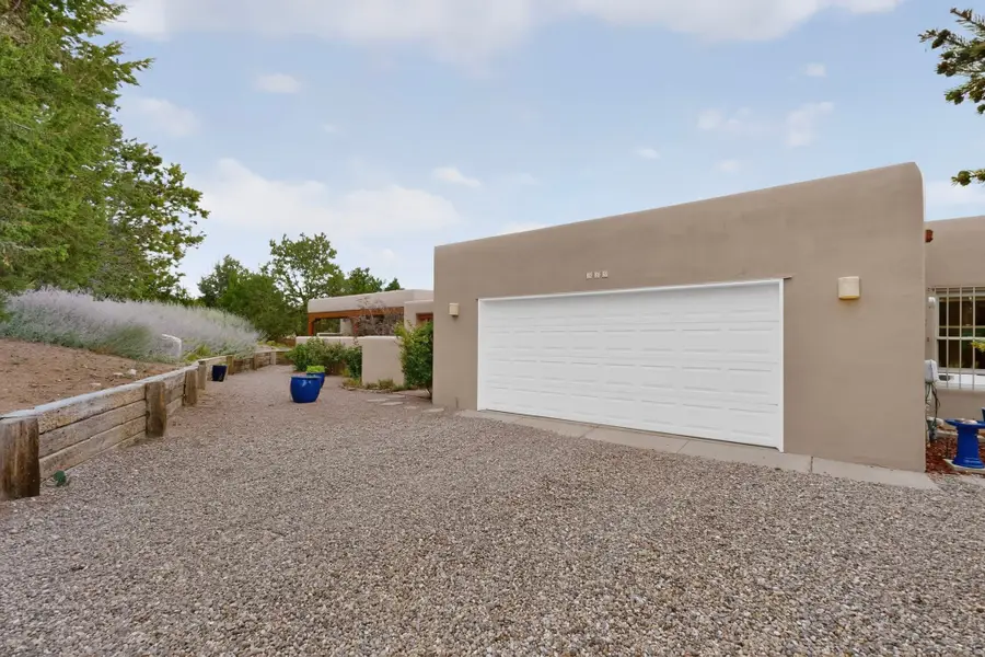 959 Santo Nino Pl, Santa Fe, NM 87501 - #3
