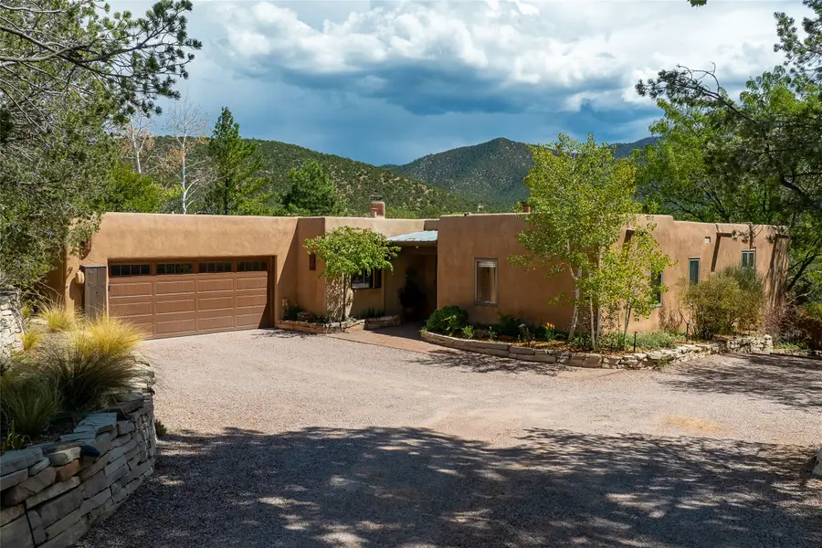 667 Gonzales Road, Santa Fe, NM 87501 - #2