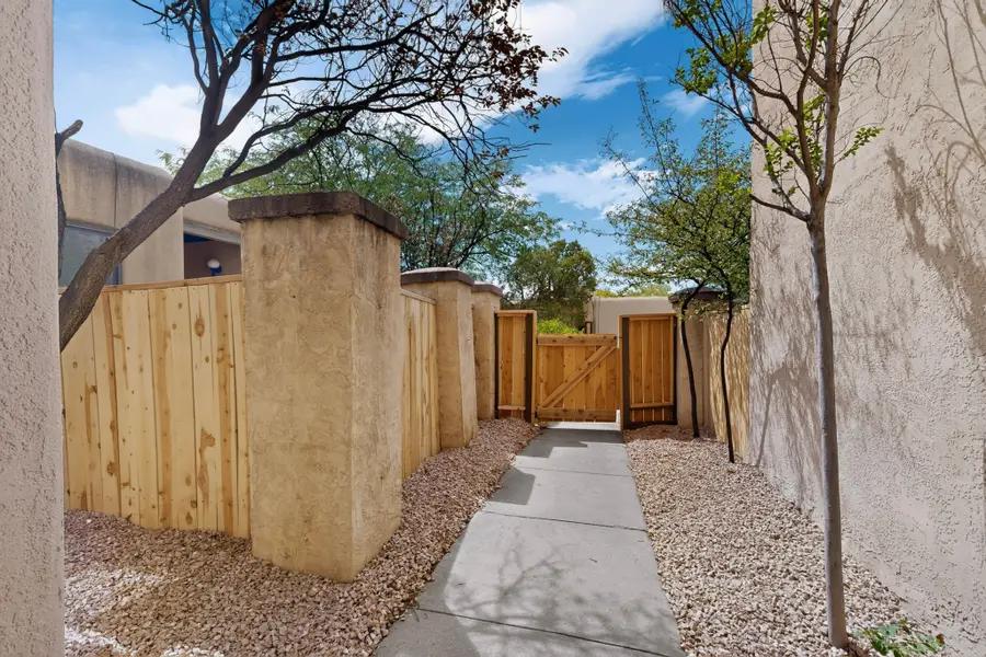 3079 Plaza Blanca, Santa Fe, NM 87507 - #3