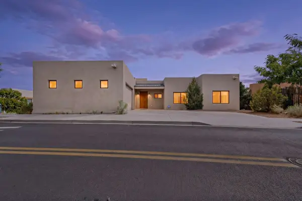 71 Avenida Frijoles, Santa Fe, NM 87507