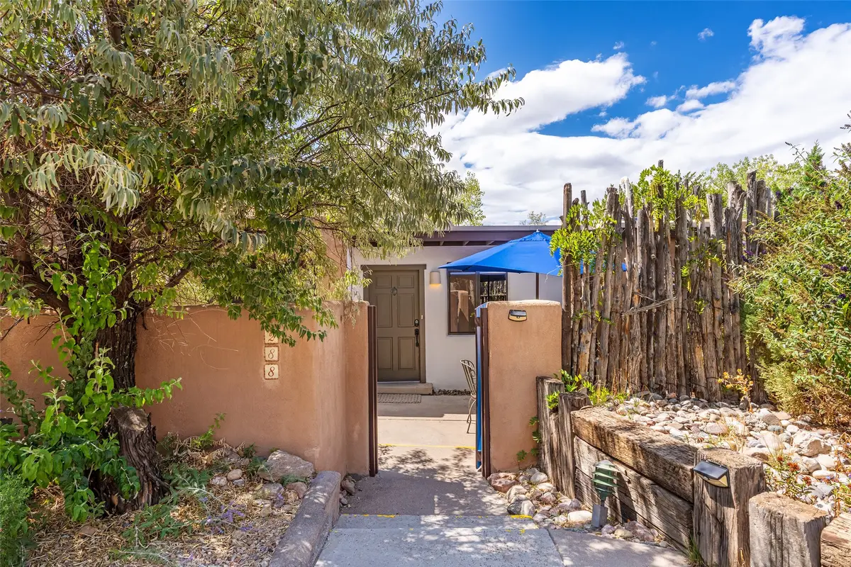 288 Calle Loma Norte, Santa Fe, NM 87501 - #1