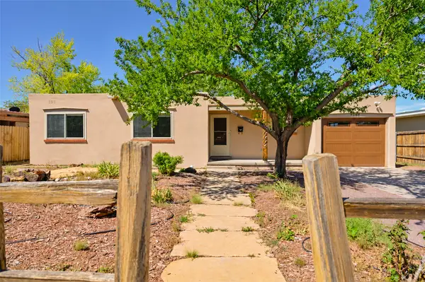 2592 Camino Chueco, Santa Fe, NM 87505