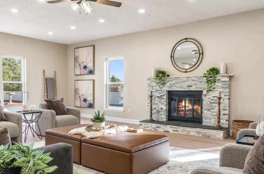 1105 Salamanca Street Nw, Los Ranchos De Albuquerque, NM 87107 - #3