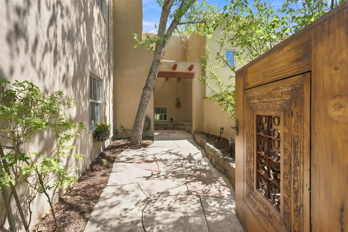 147 Gonzales Road #18, Santa Fe, NM 87501 - #1