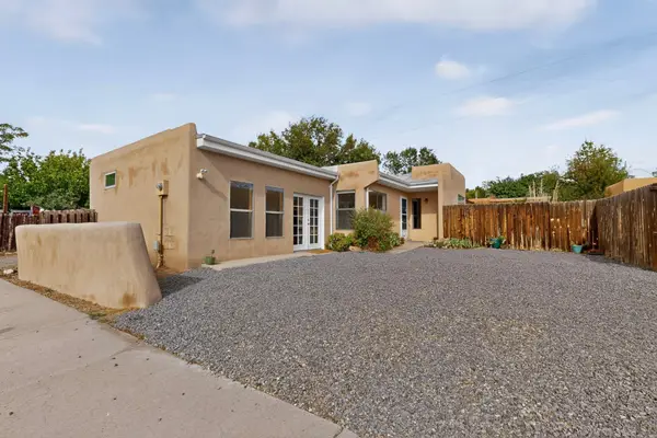 1017 Camino Anasazi, Santa Fe, NM 87505