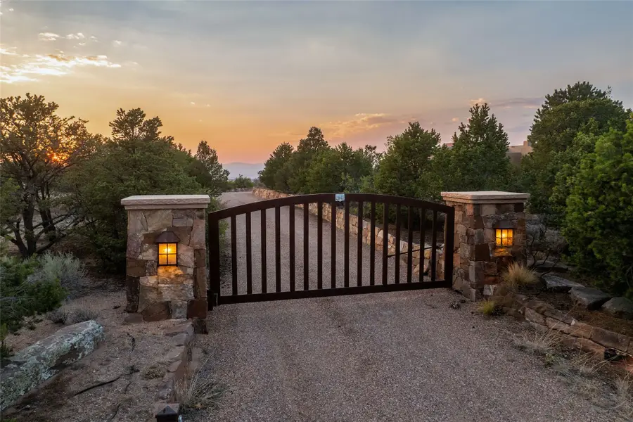 54 Honeysuckle Circle, Santa Fe, NM 87506 - #2
