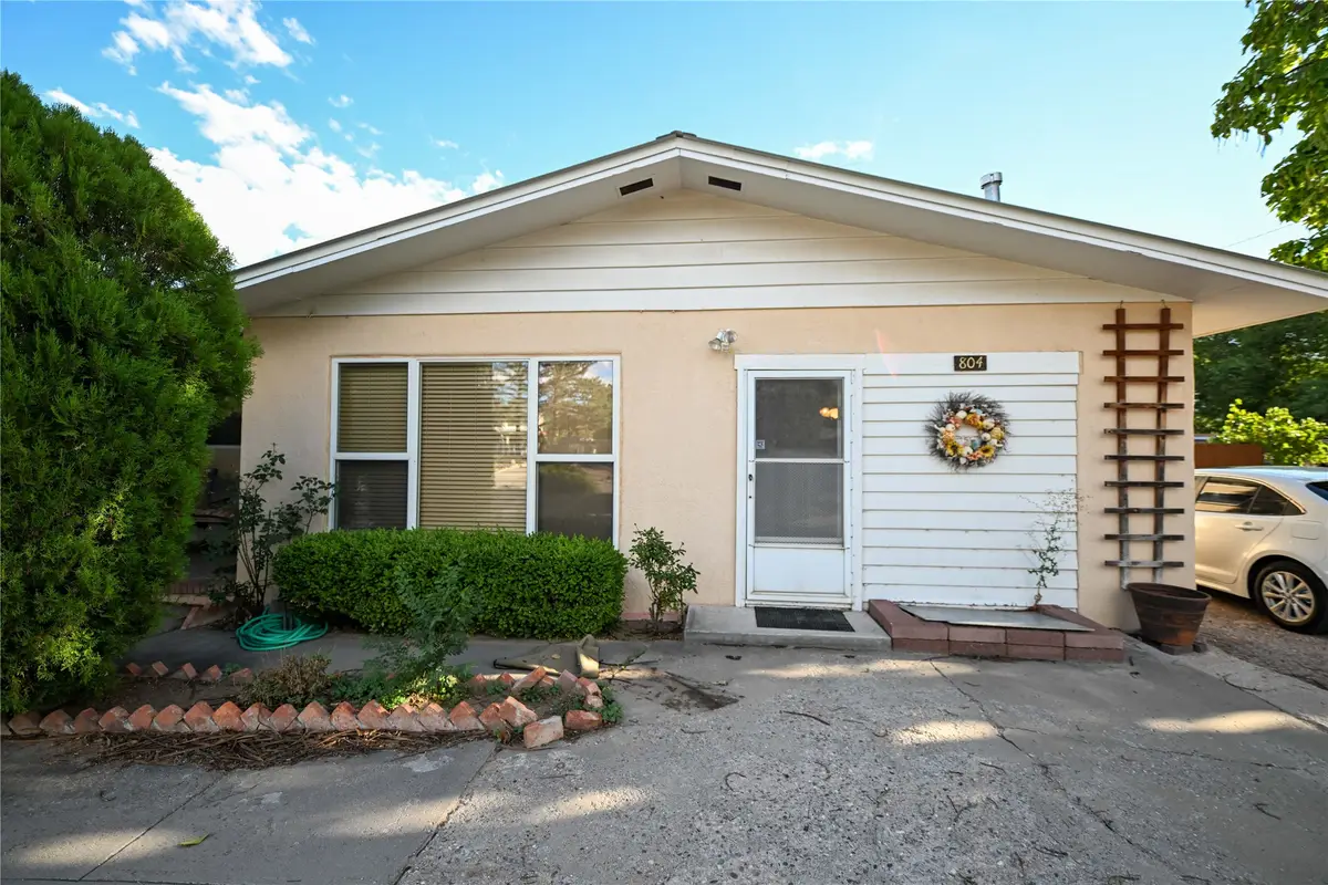804 Sunset Dr, Espanola, NM 87532 - #1