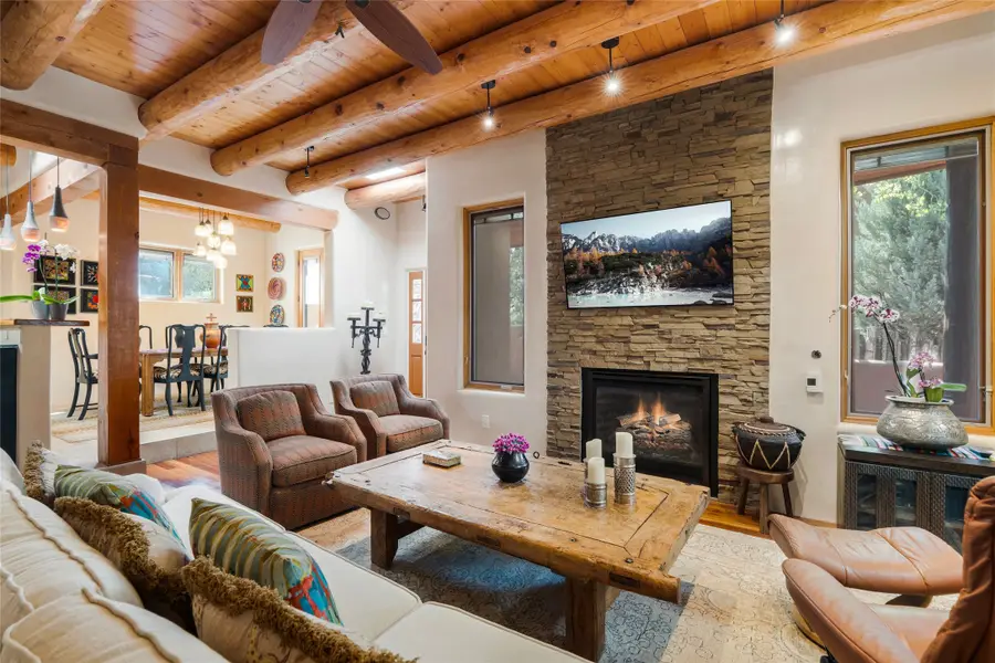 690 La Viveza Court, Santa Fe, NM 87501 - #2