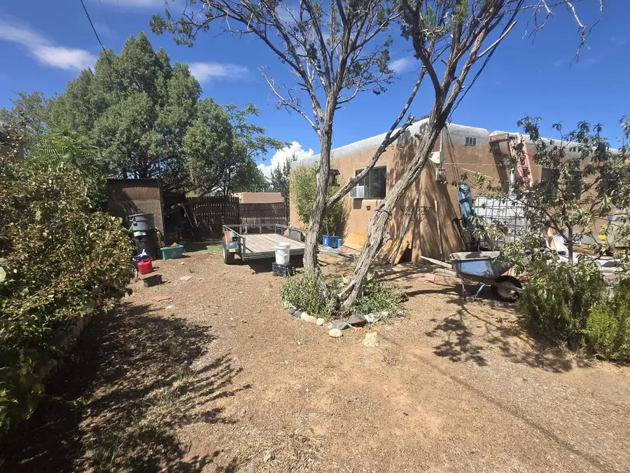 2704 Calle Cedro, Santa Fe, NM 87505 - #2
