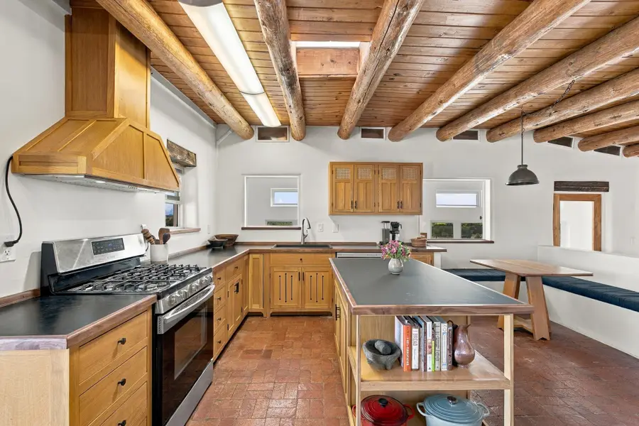 180 Las Estrellas, Santa Fe, NM 87507 - #2