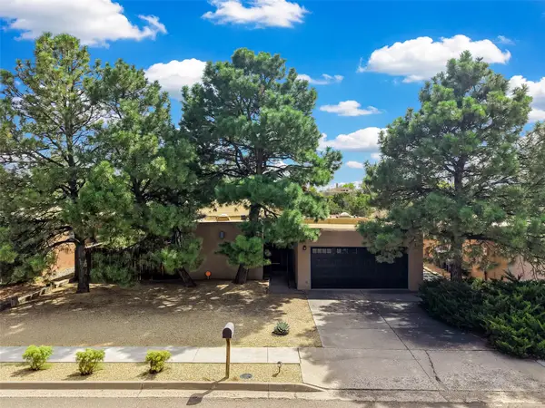 1879 Brillante Lane, Santa Fe, NM 87505