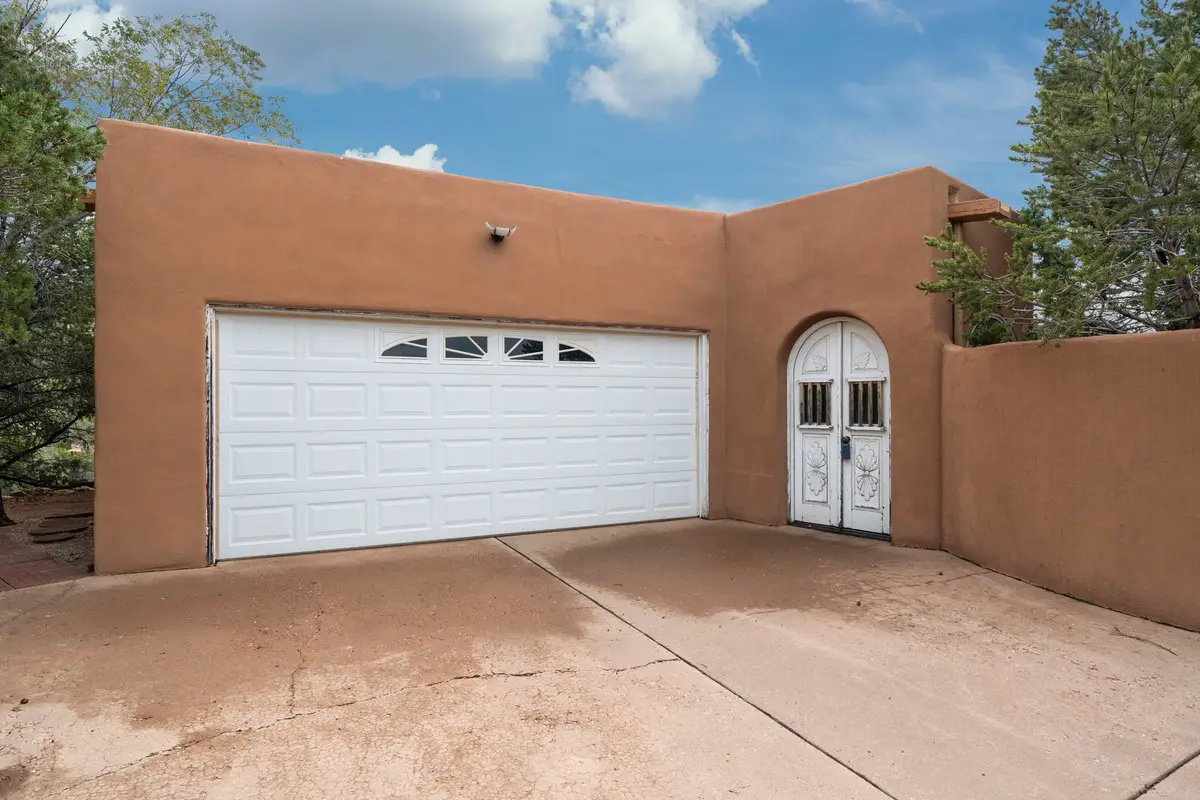 689 Gonzales, Santa Fe, NM 87501 - #1