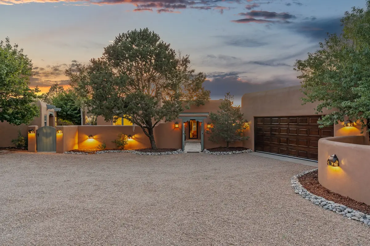 7208 Old Santa Fe Trail, Santa Fe, NM 87505 - #1