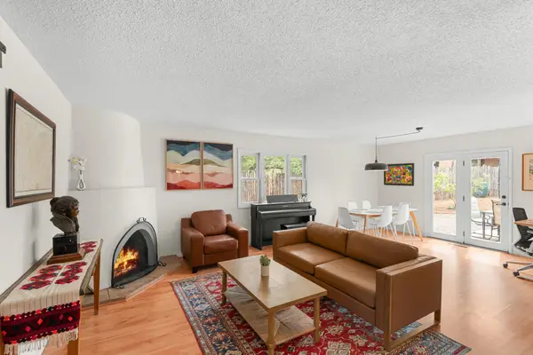 1911 Thomas, Santa Fe, NM 87505