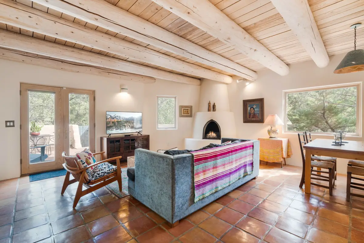 680 La Viveza, Santa Fe, NM 87501 - #1