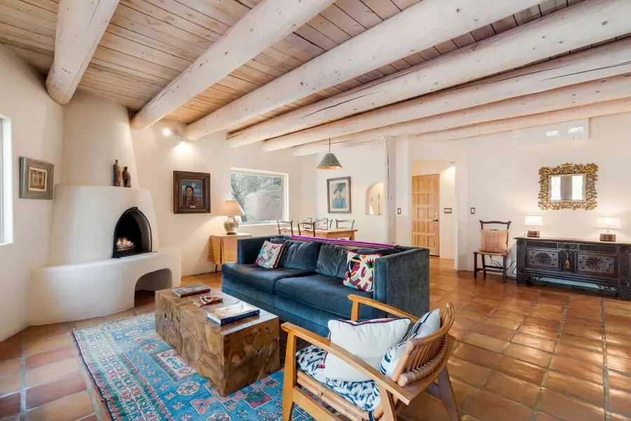 680 La Viveza, Santa Fe, NM 87501 - #2