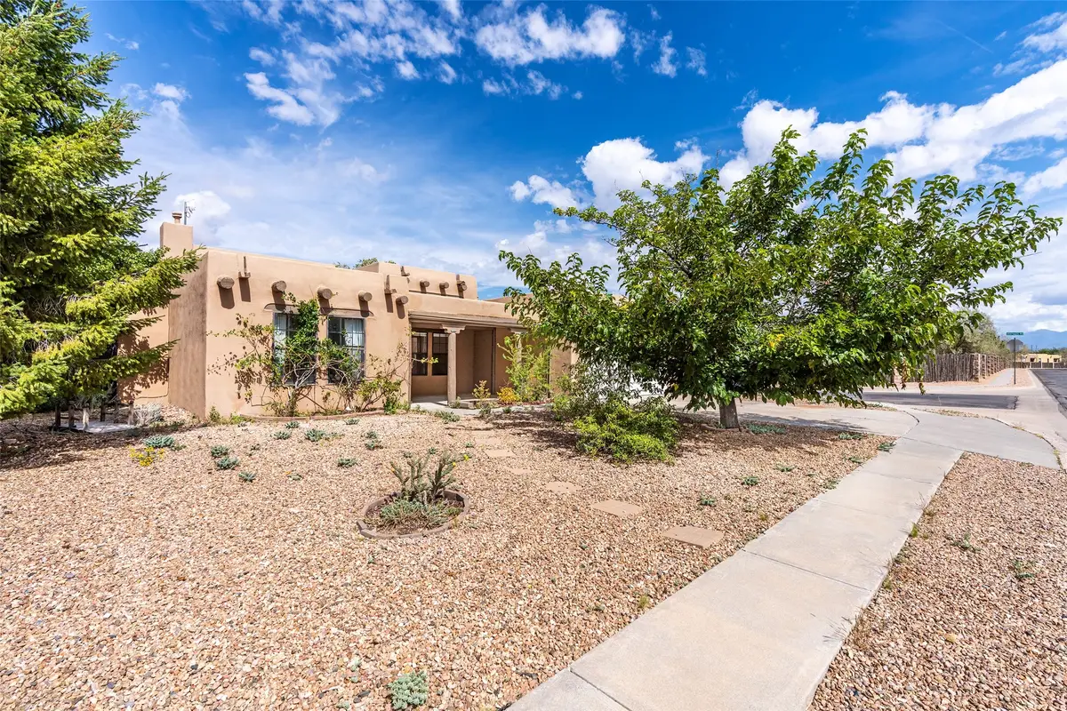 7501 Snow Blossom, Santa Fe, NM 87507 - #1