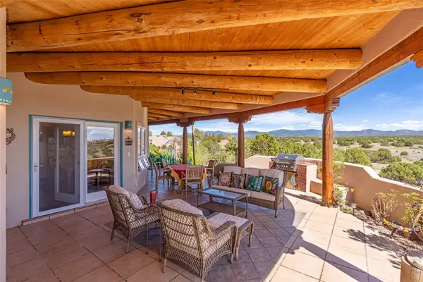8 Firehearth Place, Santa Fe, NM 87508