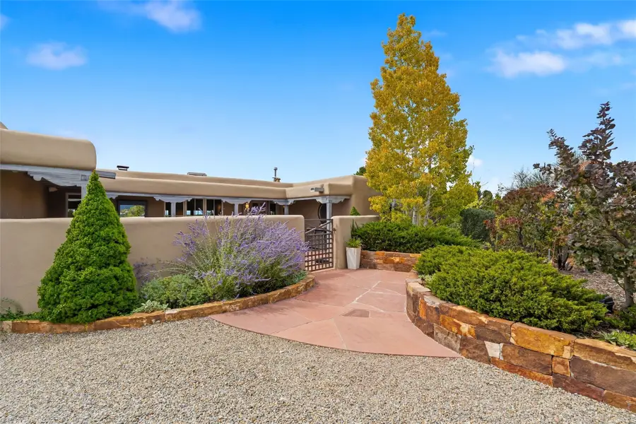 1122 Tano Del Este, Santa Fe, NM 87506 - #2