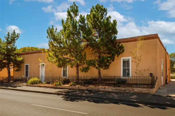 1127 Paseo De Peralta, Santa Fe, NM 87501