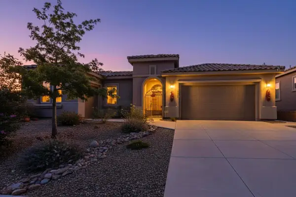4713 Las Plazuelas, Santa Fe, NM 87507