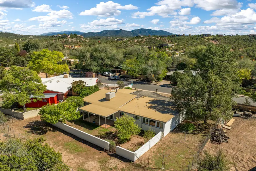 112 Valley Drive, Santa Fe, NM 87501 - #3