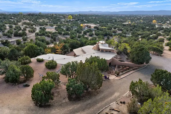82B Calle Sinsonte, Santa Fe, NM 87507