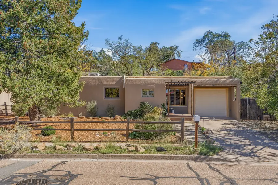 1831 Camino La Canada, Santa Fe, NM 87501 - #2