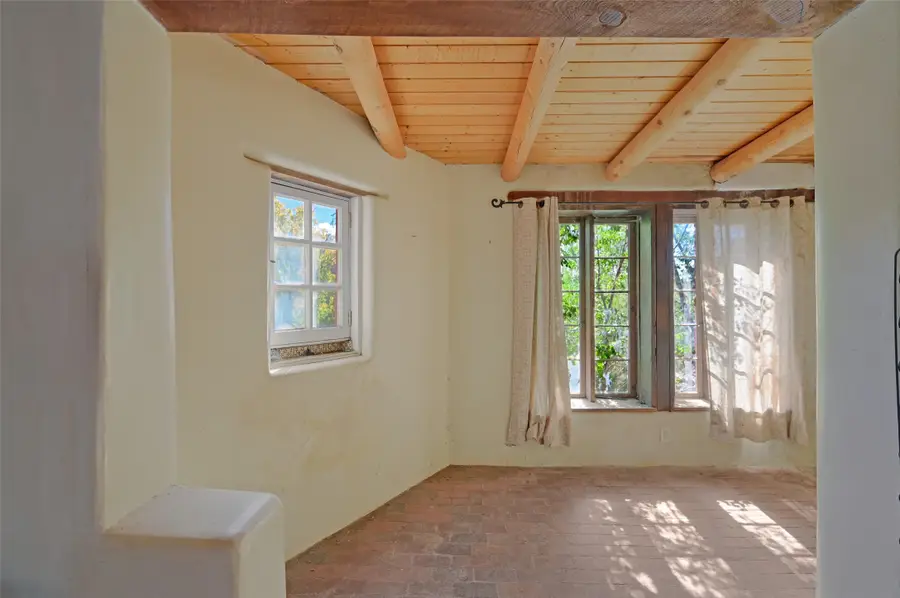 1325 Cerro Gordo Road, Santa Fe, NM 87501 - #3