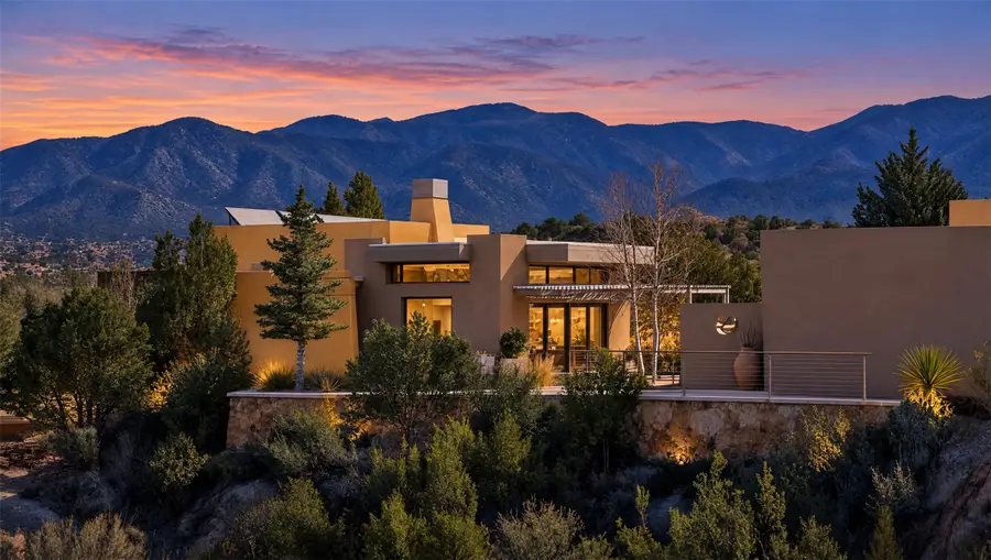 133 Vista Redonda, Santa Fe, NM 87506 - #2