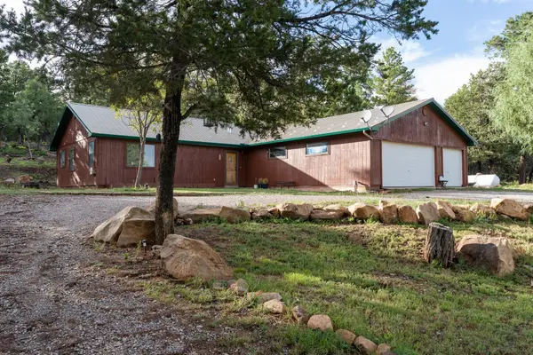 92 Nightingale Lane, Tijeras, NM 87059