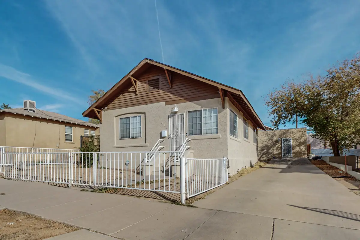 212 Sycamore Street Ne, Albuquerque, NM 87106 - #1