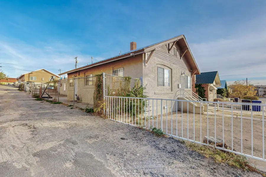 212 Sycamore Street Ne, Albuquerque, NM 87106 - #3