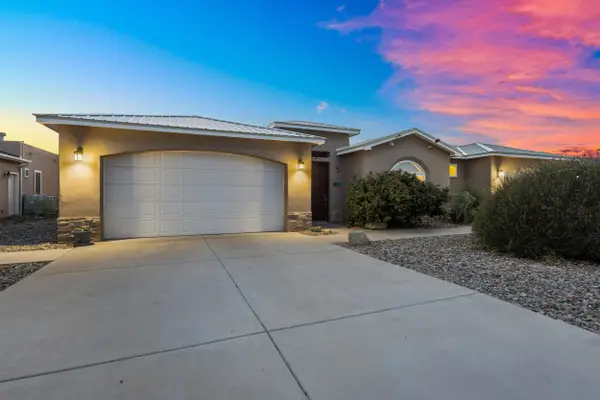 809 7th Street Ne, Rio Rancho, NM 87124
